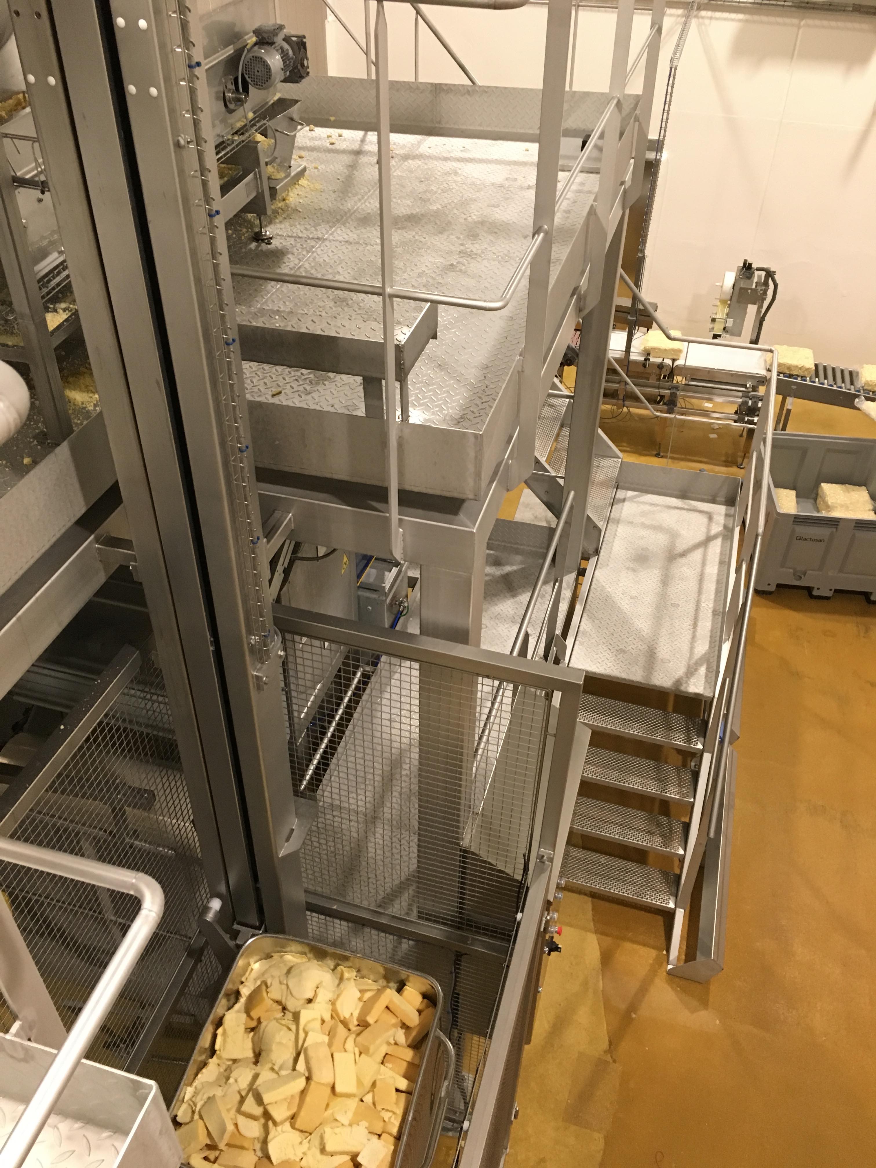 Montage af pakkelinje med robot og palletering, Lundbeck Pharma